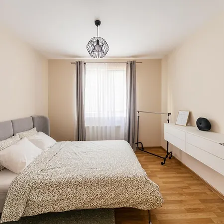 Quince Apartment Kragujevac Exterior photo